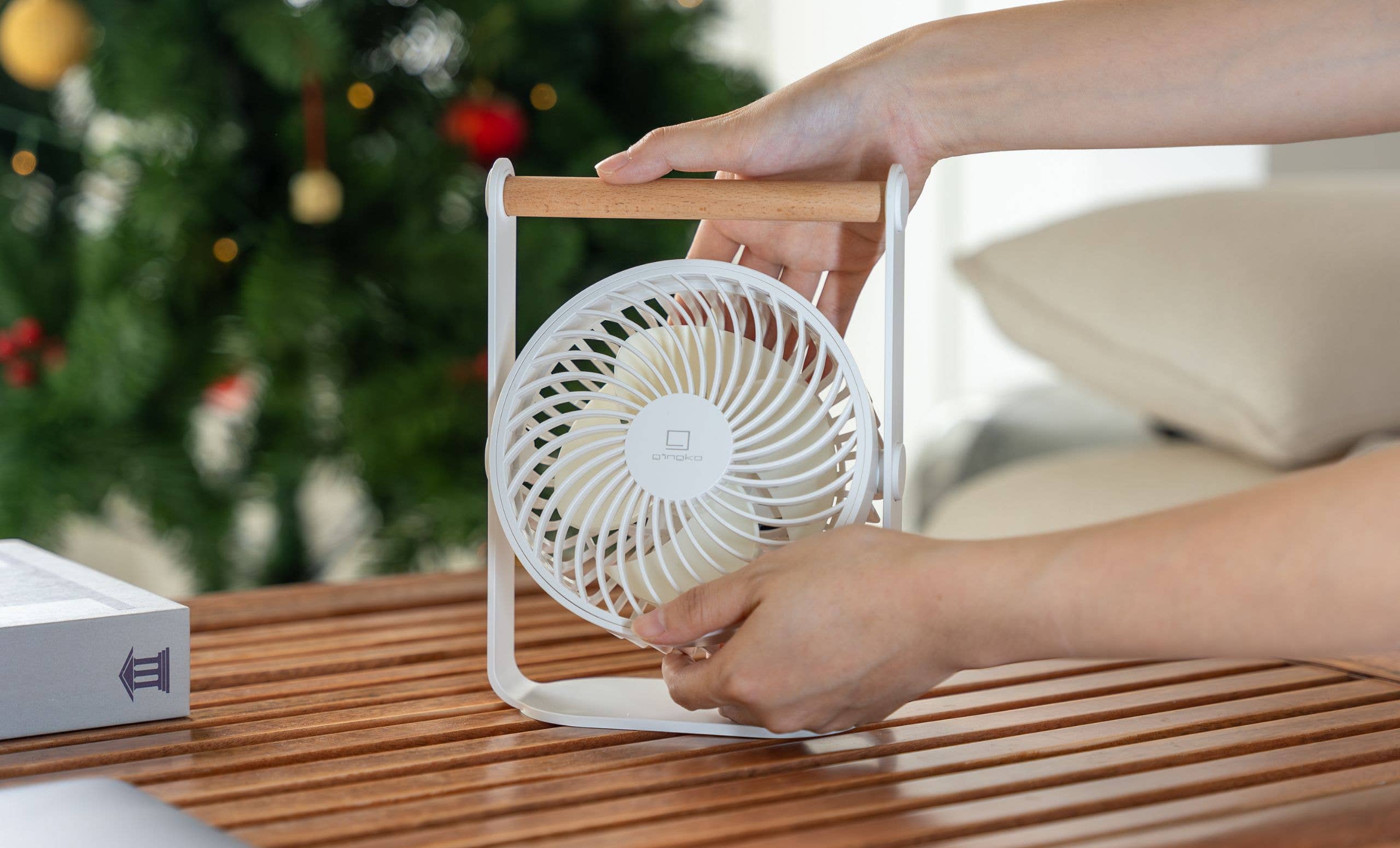 Lyra Portable Fan: Space Grey
