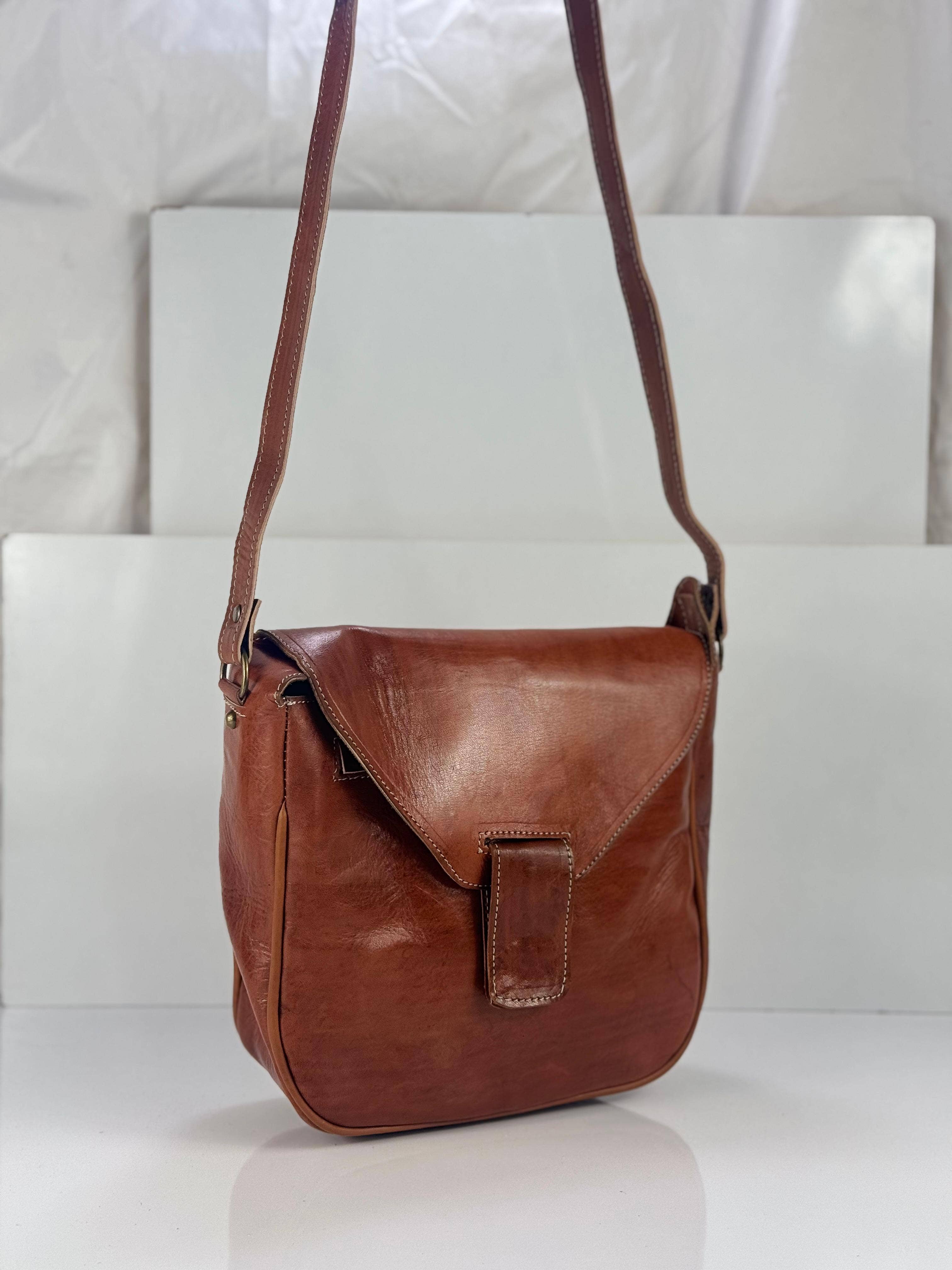 Handcrafted Moroccan Leather Crossbody Bag: Brown