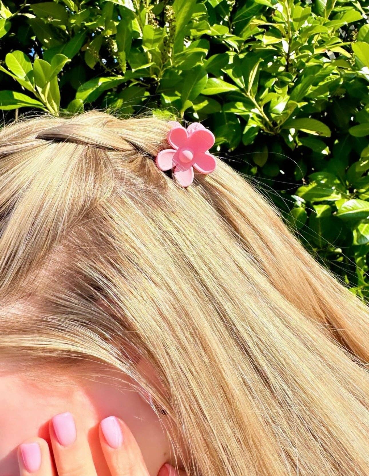Mini Daisy Hair Claw
