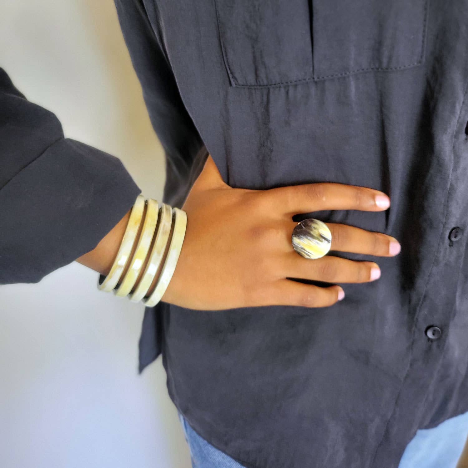Black Natural Round Buffalo Horn Ring jewelry Gift for women: L