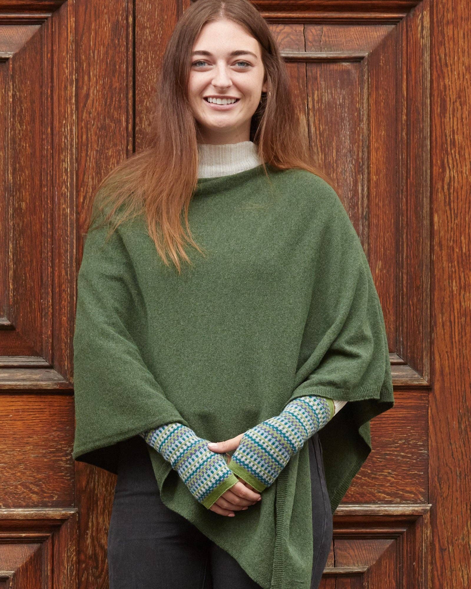 Classic Cashmere Blend Poncho: Silver