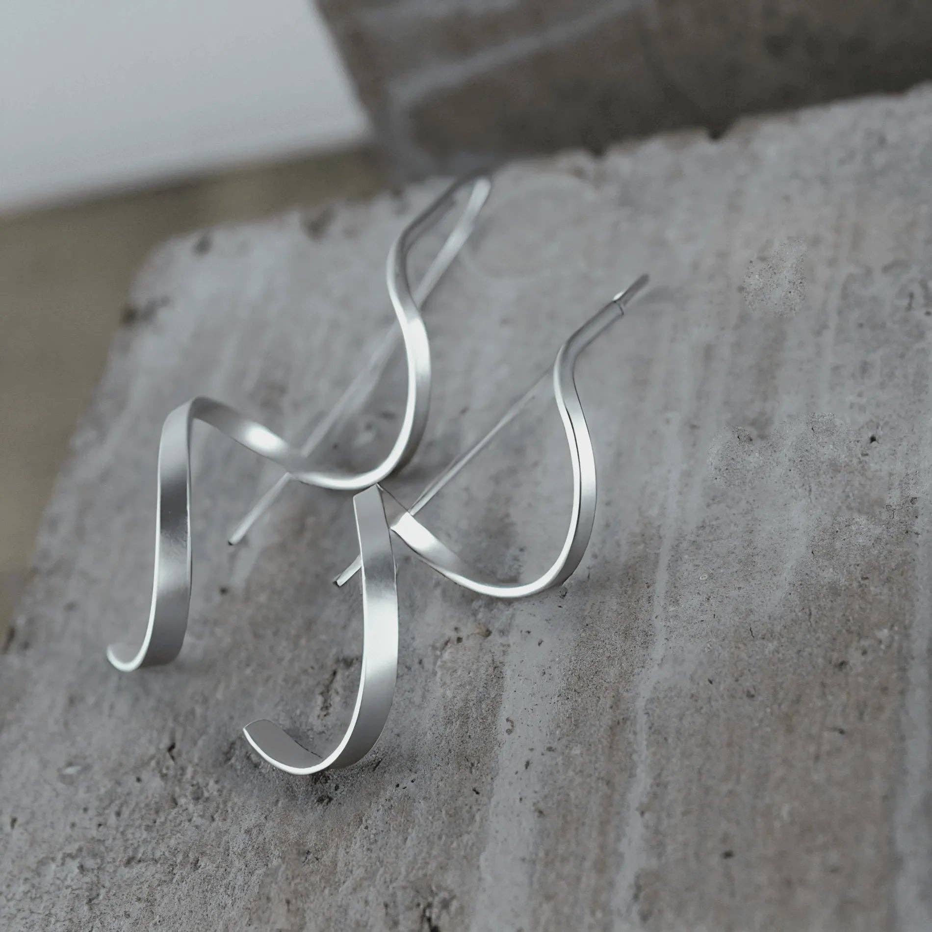 Tara Spinning Earring Silver Plating