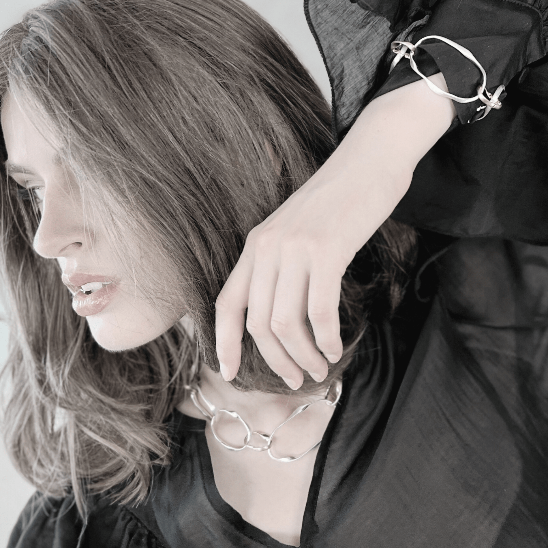 Elysian IN:STORE 2-tone Short Organic Necklace Gold Plating