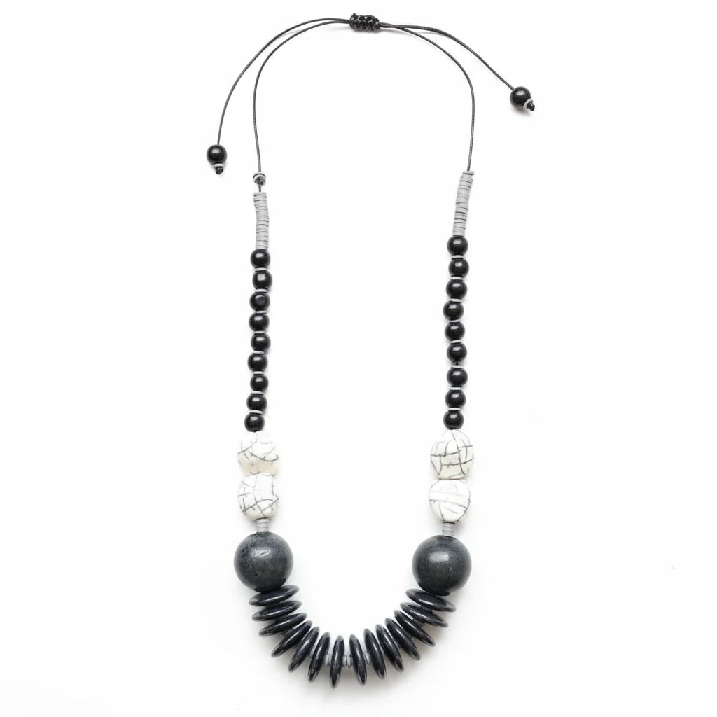 Cord necklace wood and Clay