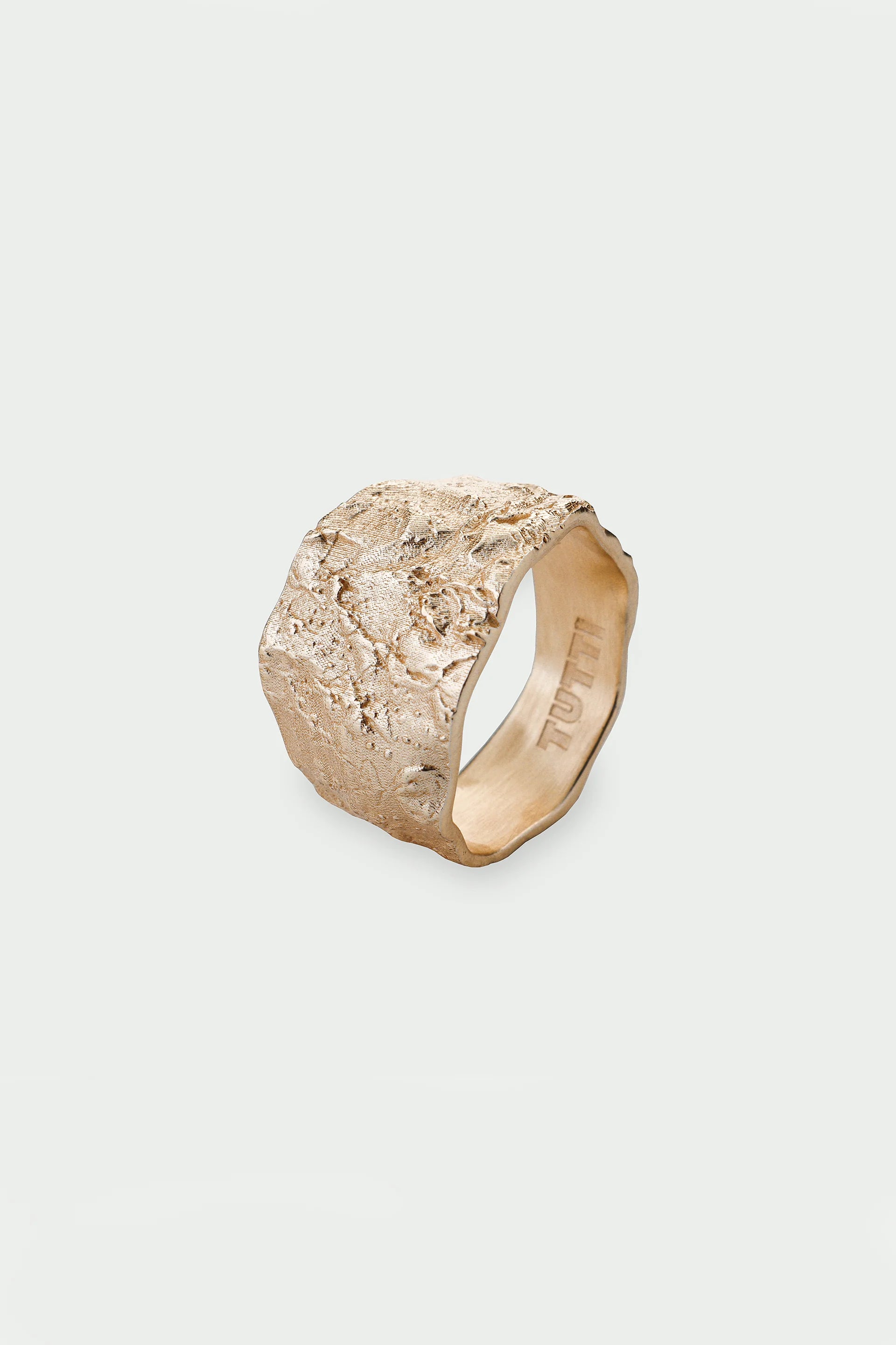 Gold Revere Ring M