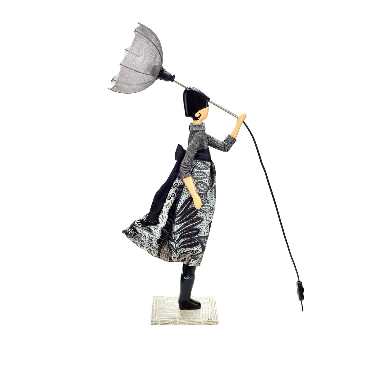 Stylish Saron Lady Lamp: Black and white figurine woman in patterned dress with umbrella light