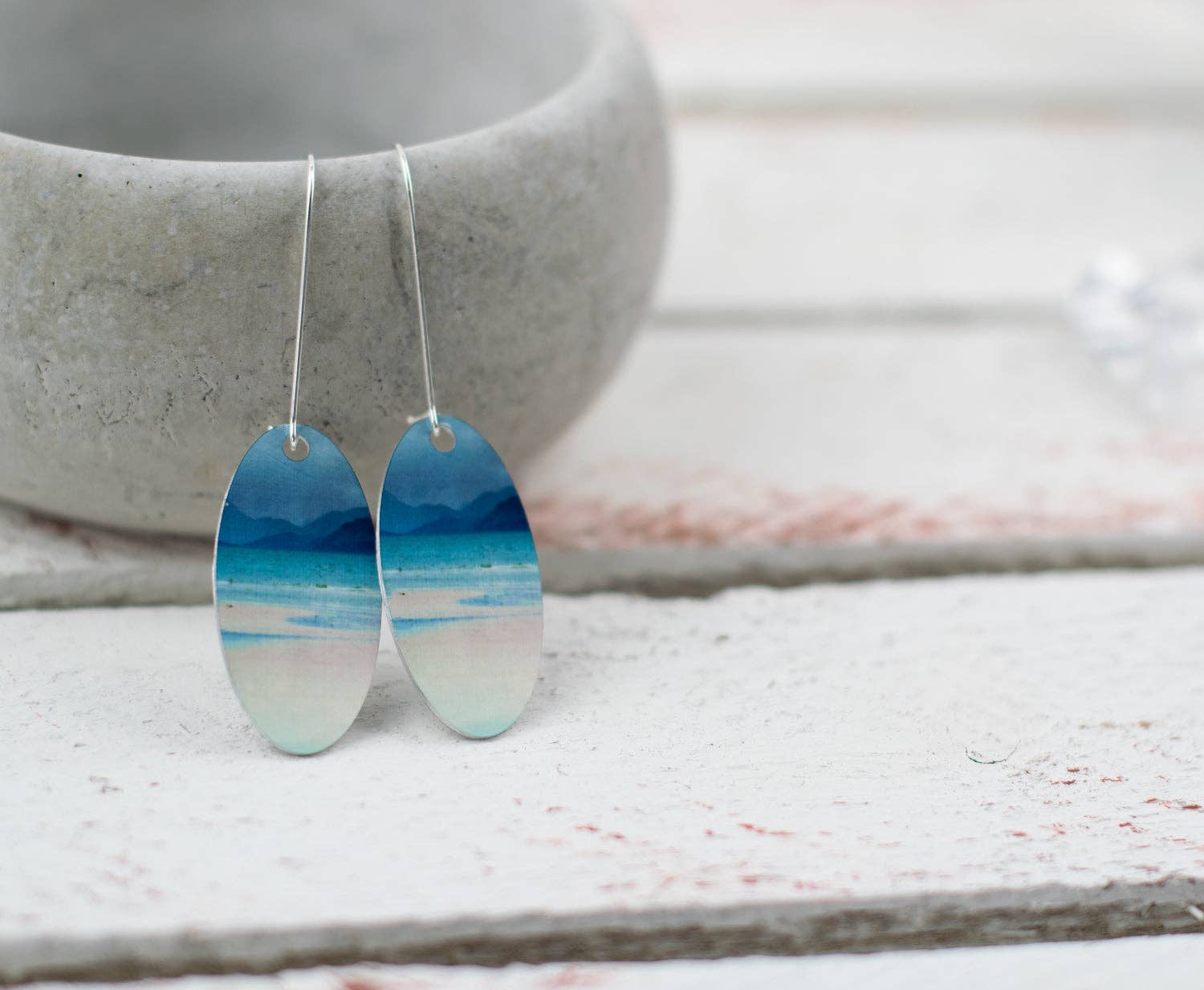 Skye and Raasay Applecross blue white oval beach earrings in silver
